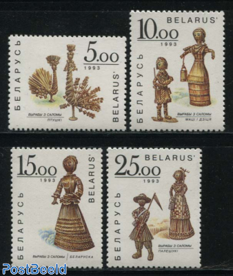 Straw figures 4v